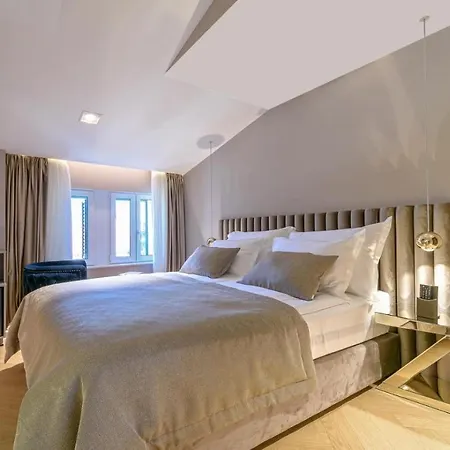 게스트하우스 Lumiere Luxury 스플리트