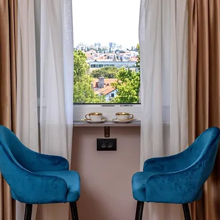 게스트하우스 Lumiere Luxury 4*