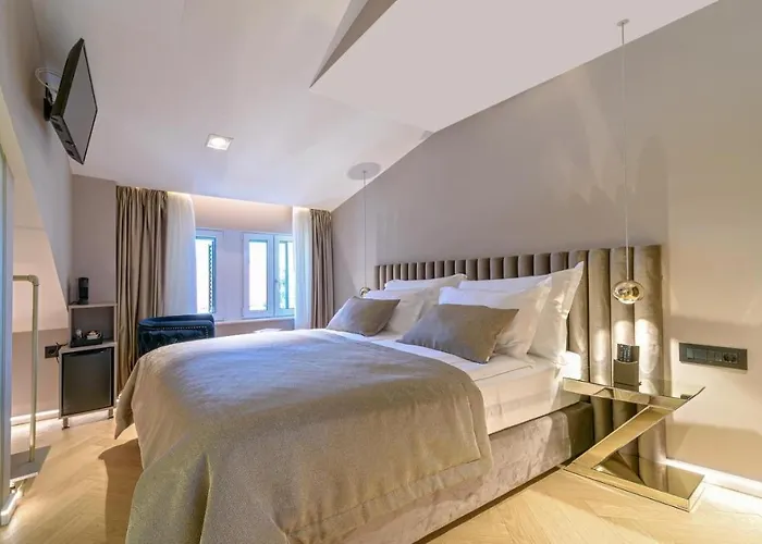 בית הארחה Lumiere Luxury ספליט