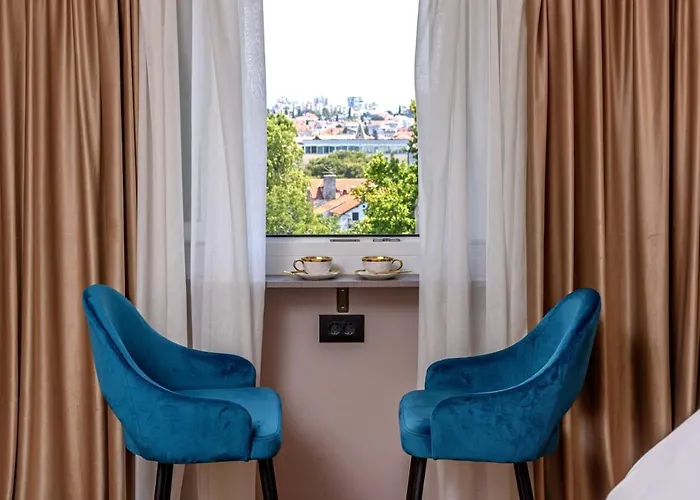 בית הארחה Lumiere Luxury 4*
