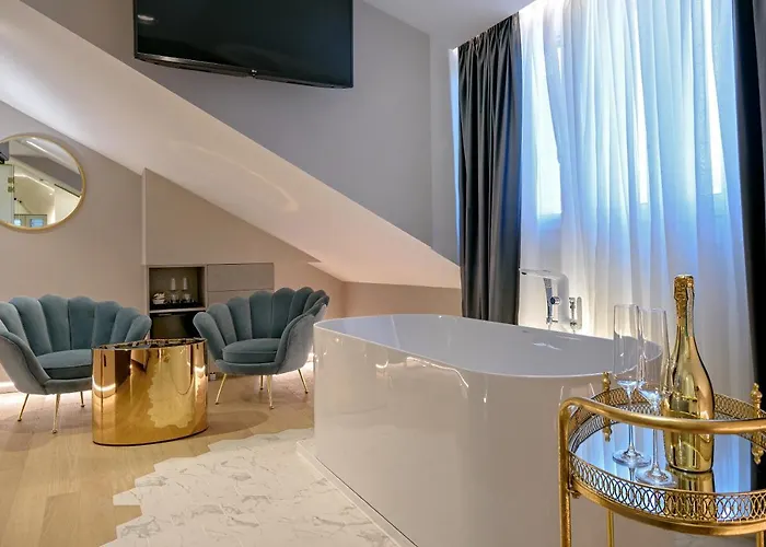 Lumiere Luxury בית הארחה ספליט