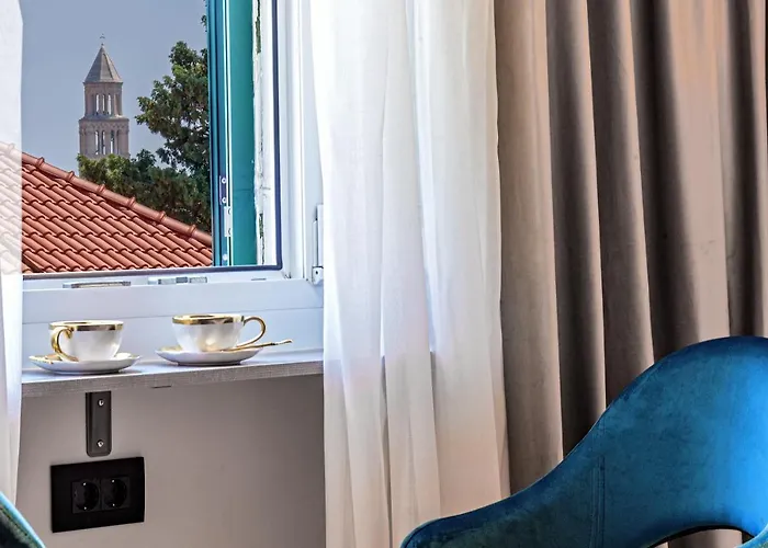 Lumiere Luxury 4*