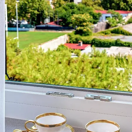 Lumiere Luxury Guest house